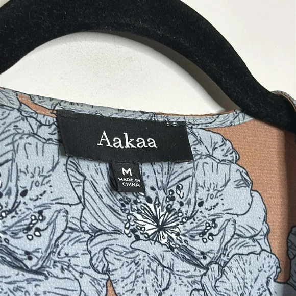 Aakaa  Soft Blue and Brown wrap top - Picture 6 of 10